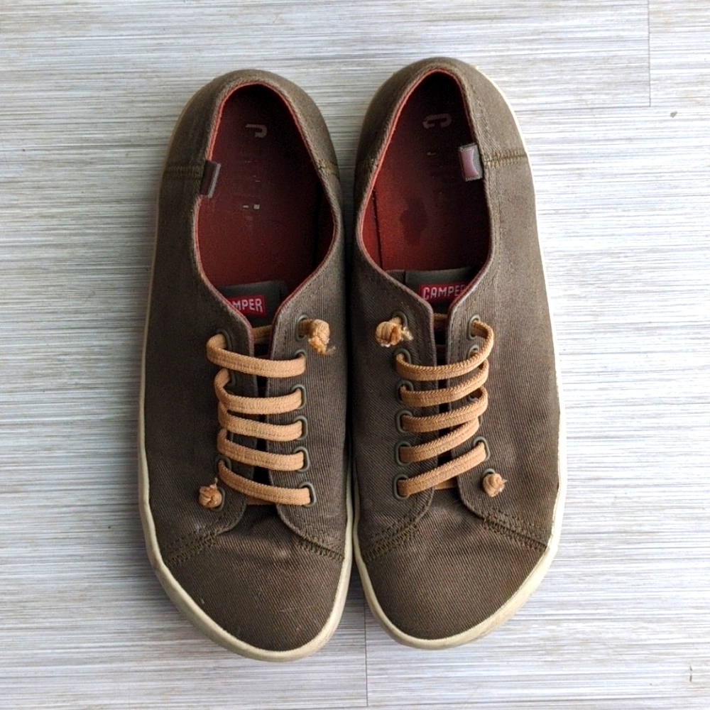 Olive Canvas Camper Peu Size 42